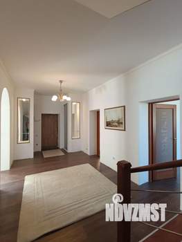 Дом 180м², 2-этажный, участок 5 сот.