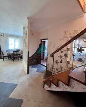 Дом 110м², 2-этажный, участок 5 сот.