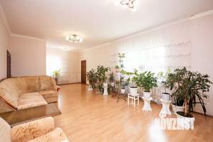 Дом 303м², 3-этажный, участок 5 сот.