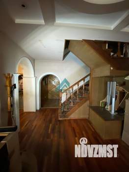 Дом 287м², 3-этажный, участок 5 сот.