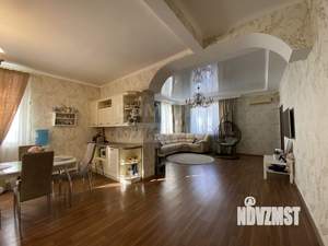 Дом 224м², 2-этажный, участок 4 сот.