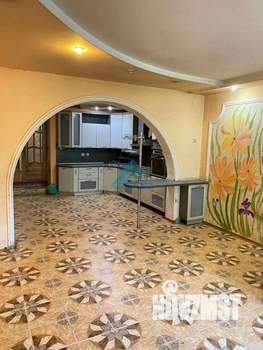 Дом 287м², 3-этажный, участок 5 сот.