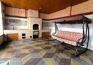 Дом 709м², 3-этажный, участок 10 сот.