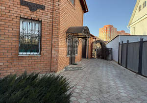 Дом 358м², 3-этажный, участок 9 сот.