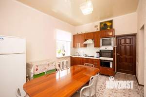 Дом 303м², 3-этажный, участок 5 сот.