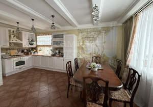 Дом 206м², 3-этажный, участок 3 сот.