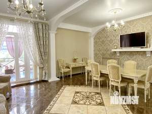 Дом 205м², 3-этажный, участок 5 сот.