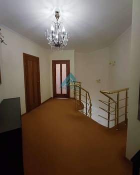 Дом 180м², 2-этажный, участок 5 сот.