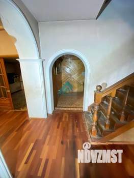 Дом 287м², 3-этажный, участок 5 сот.