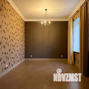 Дом 278м², 2-этажный, участок 10 сот.