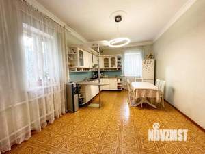 Дом 300м², 2-этажный, участок 8 сот.