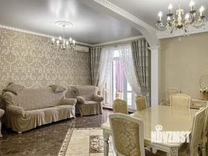 Дом 205м², 3-этажный, участок 5 сот.