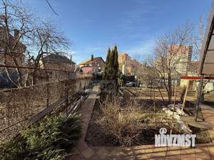 Дом 358м², 3-этажный, участок 9 сот.