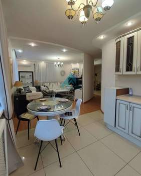 Дом 180м², 2-этажный, участок 5 сот.