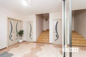 Дом 204м², 2-этажный, участок 5 сот.