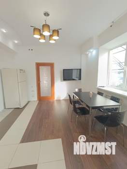 Дом 180м², 2-этажный, участок 5 сот.