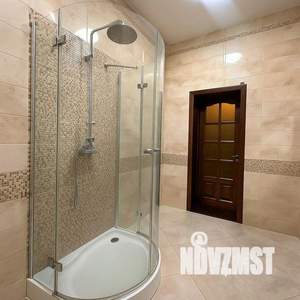 Дом 278м², 2-этажный, участок 10 сот.