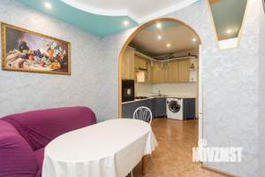 Дом 299м², 3-этажный, участок 3 сот.