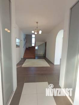 Дом 180м², 2-этажный, участок 5 сот.