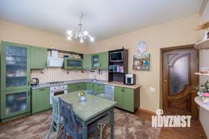 Дом 138м², 2-этажный, участок 3 сот.