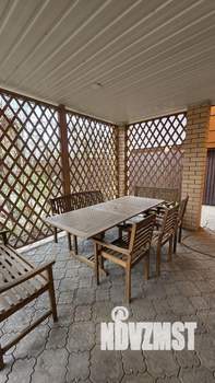 Дом 190м², 1-этажный, участок 6 сот.