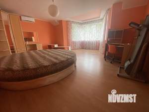 Коттедж 297м², 2-этажный, участок 10 сот.