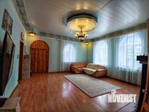 Таунхаус 289м², 2-этажный, участок 5 сот.