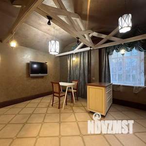 Дом 278м², 2-этажный, участок 10 сот.