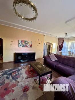 Дом 326м², 2-этажный, участок 10 сот.