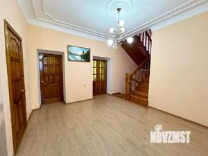 Дом 300м², 2-этажный, участок 8 сот.