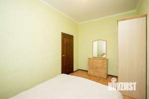 Дом 303м², 3-этажный, участок 5 сот.