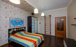 Дом 327м², 2-этажный, участок 9 сот.