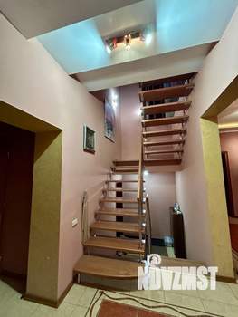 Дом 326м², 2-этажный, участок 10 сот.