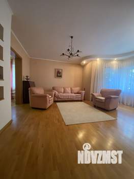 Коттедж 297м², 2-этажный, участок 10 сот.