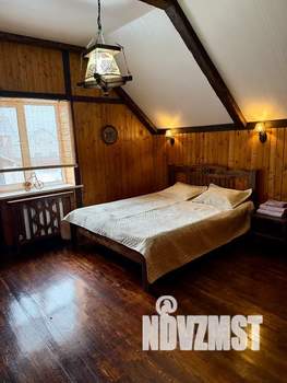 Дом 200м&sup2;, 2-этажный, посуточно, 