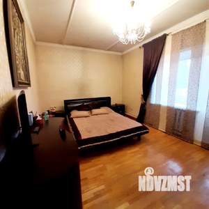 Дом 293м&sup2;, 2-этажный, участок 12 сот.  