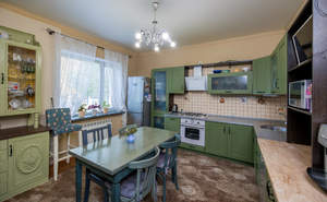 Дом 138м&sup2;, 2-этажный, участок 3 сот.  