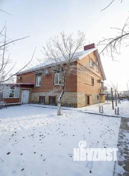 Дом 244м&sup2;, 2-этажный, участок 10 сот.  