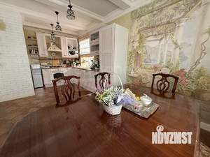 Дом 206м², 3-этажный, участок 3 сот.  