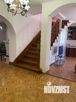 Коттедж 214м², 2-этажный, участок 6 сот.  