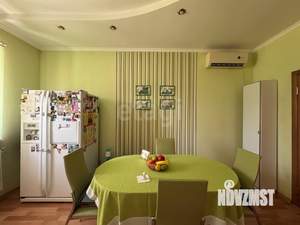 Дом 281м², 2-этажный, участок 8 сот.  