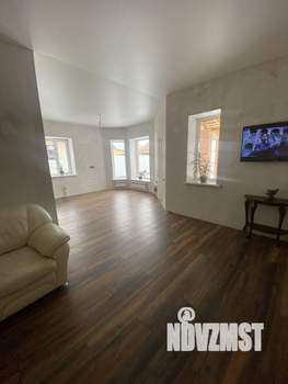 Коттедж 277м&sup2;, 1-этажный, участок 8 сот.  