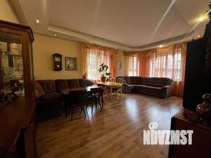 Дом 203м², 2-этажный, участок 6 сот.  