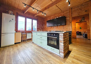 Дом 257м&sup2;, 3-этажный, участок 5 сот.  