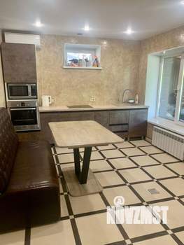 Дом 250м², 2-этажный, участок 6 сот.  