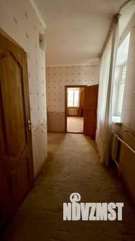 Дом 318м², 3-этажный, участок 4 сот.  