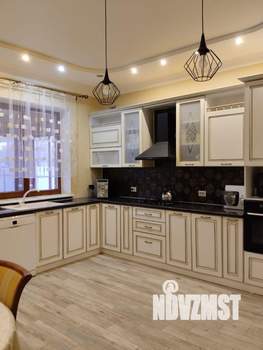 Дом 192м², 2-этажный, участок 6 сот.  