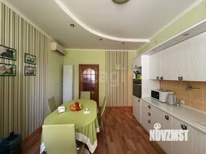 Дом 281м², 2-этажный, участок 8 сот.  