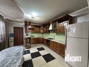 Коттедж 293м², 2-этажный, участок 5 сот.  