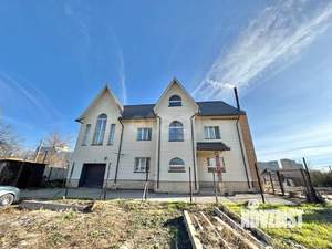 Дом 468м², 4-этажный, участок 10 сот.  